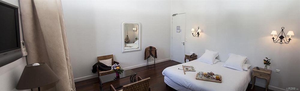 Royal Hotel นีมส์ ภายนอก รูปภาพ